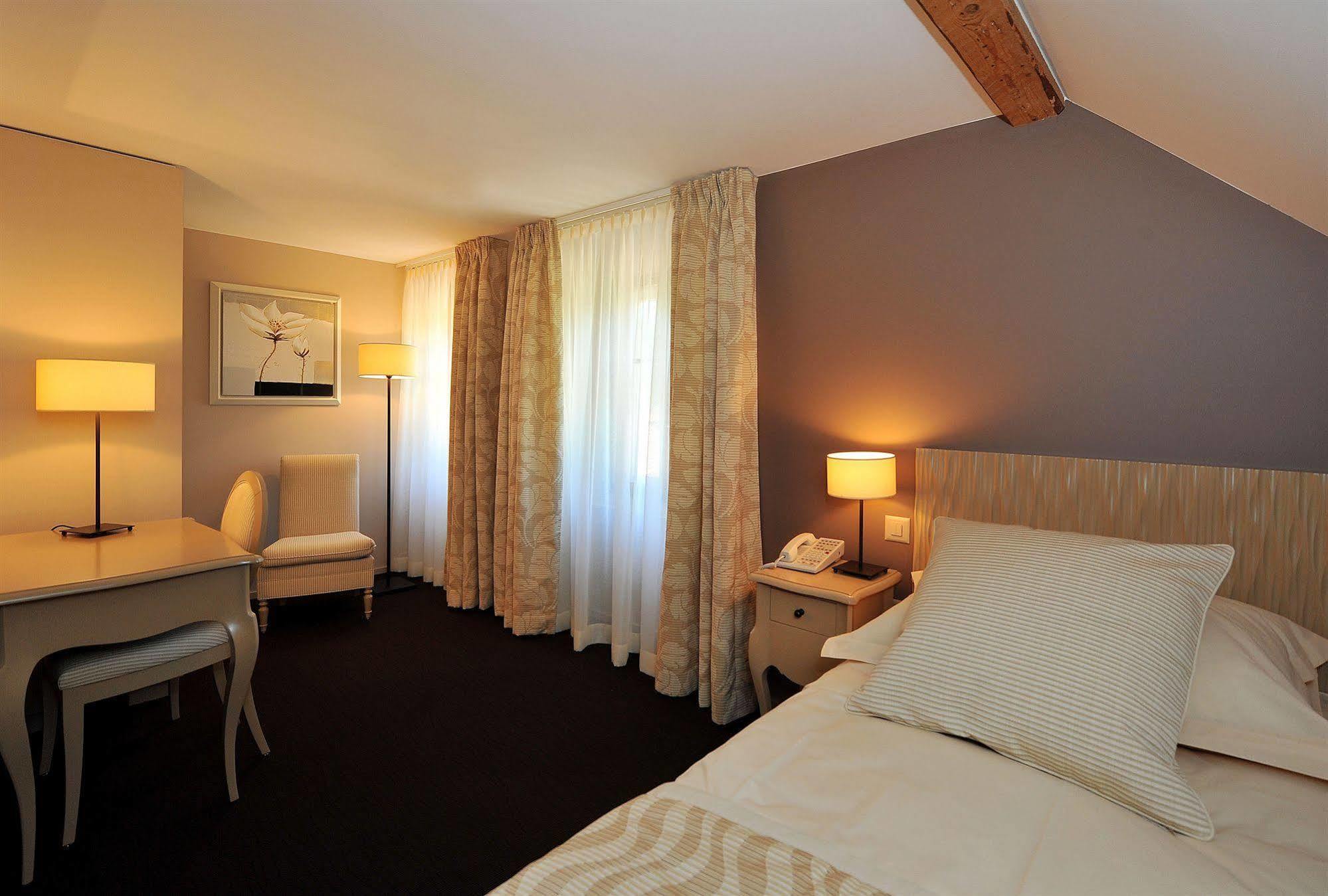 Hostellerie Le Petit Manoir Моржес Екстериор снимка
