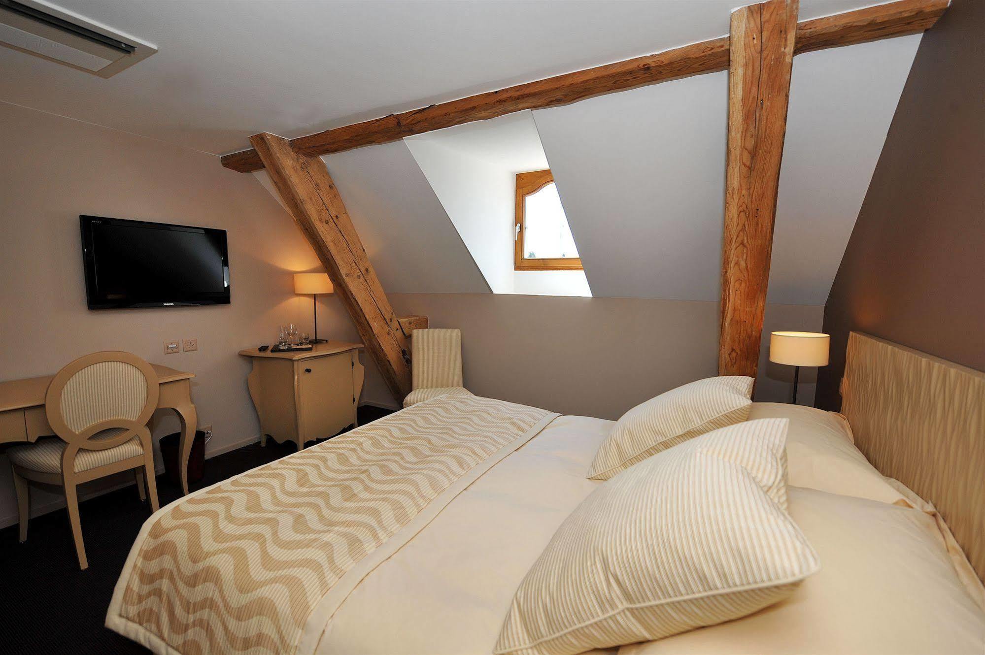 Hostellerie Le Petit Manoir Моржес Екстериор снимка