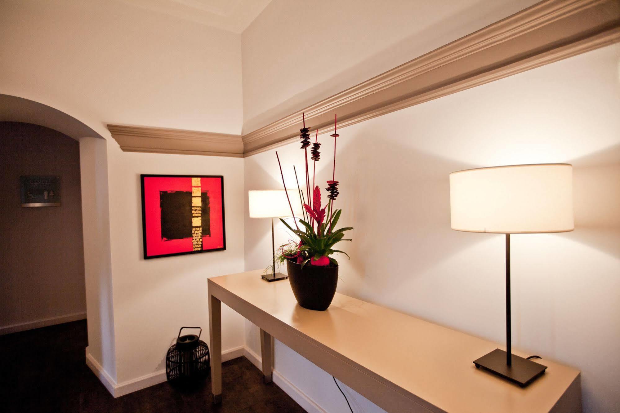 Hostellerie Le Petit Manoir Моржес Екстериор снимка
